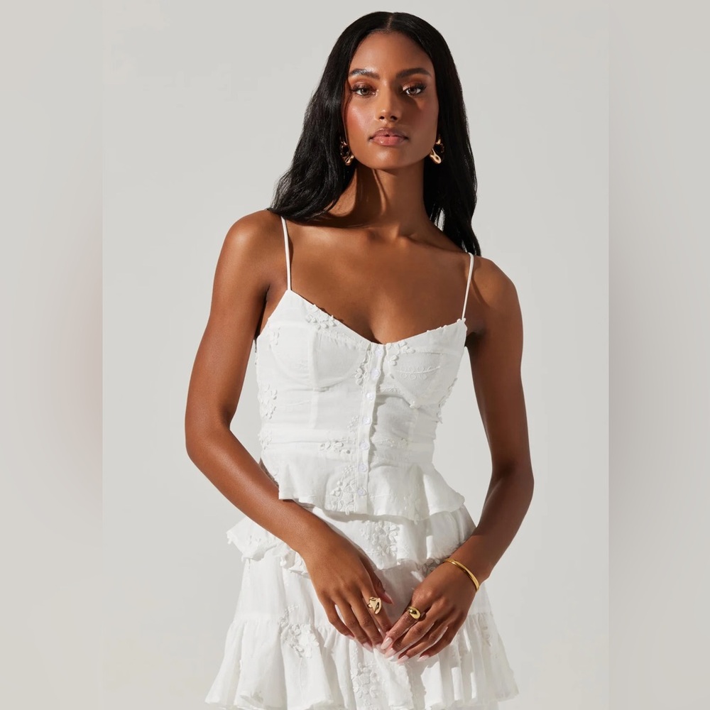 ASTR the Label Elfie Eyelet Embroidered Button Top - S